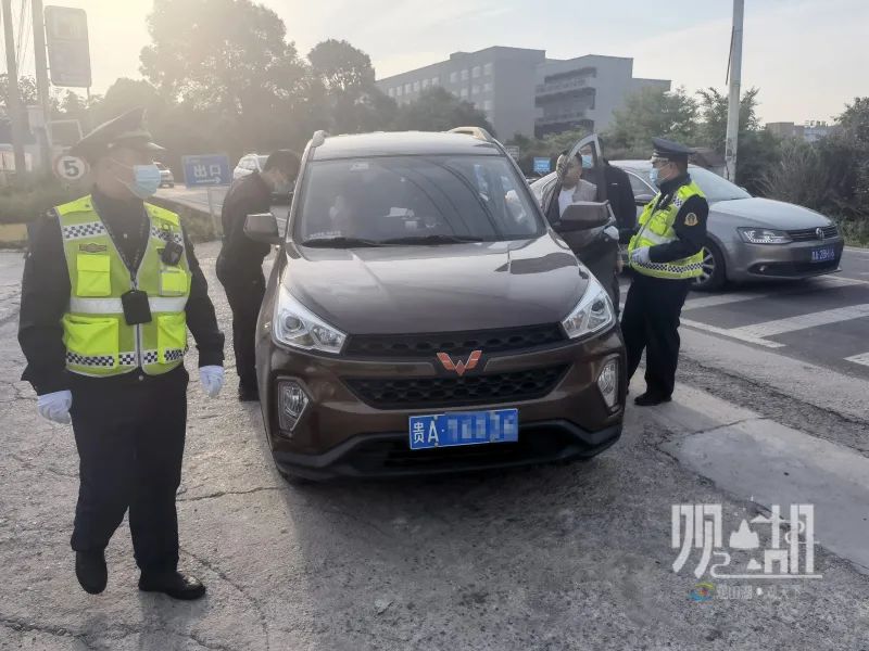 觀山湖區：嚴查農村“黑校車” 護航學生上學路