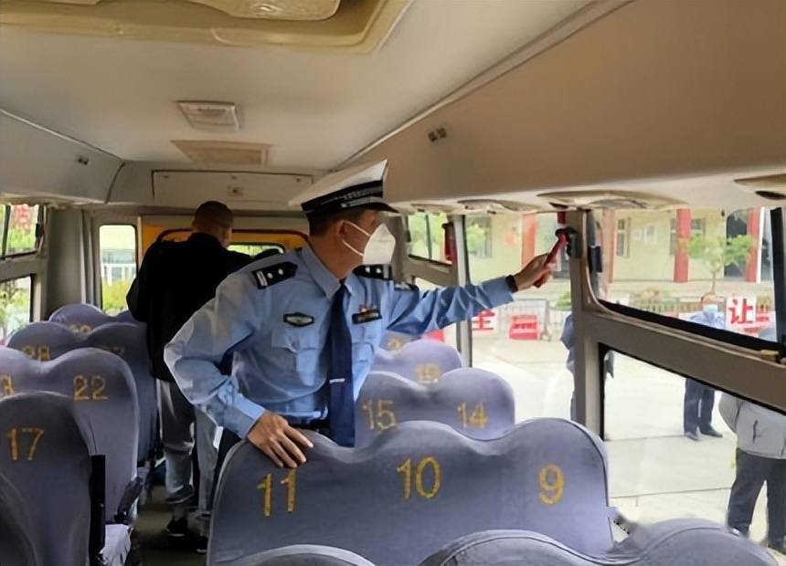 長安交警：四項(xiàng)舉措、“三零”要求，校車十年安全行