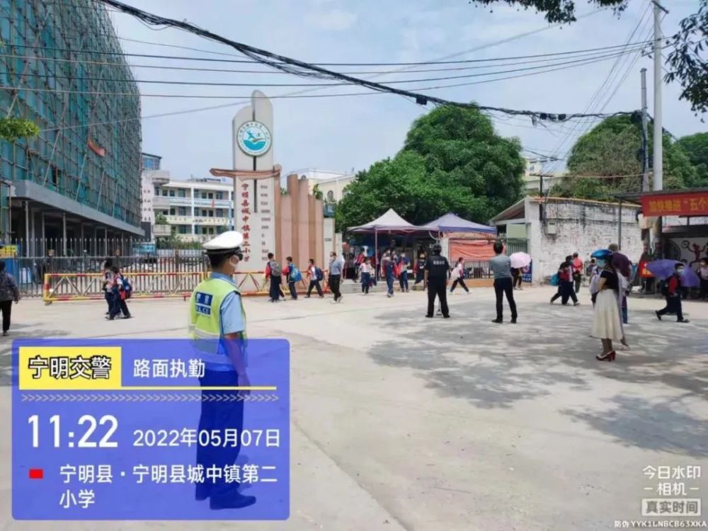 【安全伴我行】寧明交警：擰緊校車“安全閥” 護航上學“平安路”