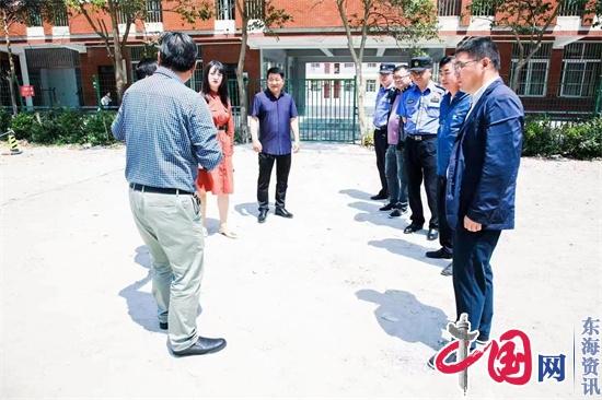 興化市垛田中心小學校車行車難、家長接送停車難“有事好商量”現場辦公一朝解