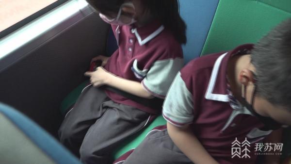 保障校車安全 南京江北新區警方走進校園應急演練 保障校車安全 南京江北新區警方走進校園應急演練