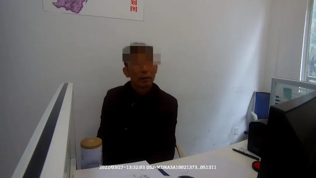 嚴(yán)重超員被判刑——晴隆縣三位“黑校車”駕駛?cè)吮灰婪ㄌ幜P! 嚴(yán)重超員被判刑——晴隆縣三位“黑校車”駕駛?cè)吮灰婪ㄌ幜P!