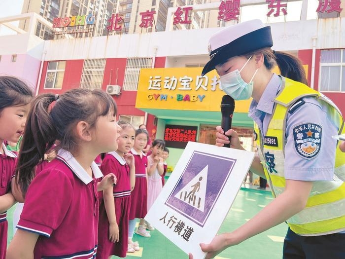 開展校車安全檢查 筑牢安全防線 開展校車安全檢查 筑牢安全防線