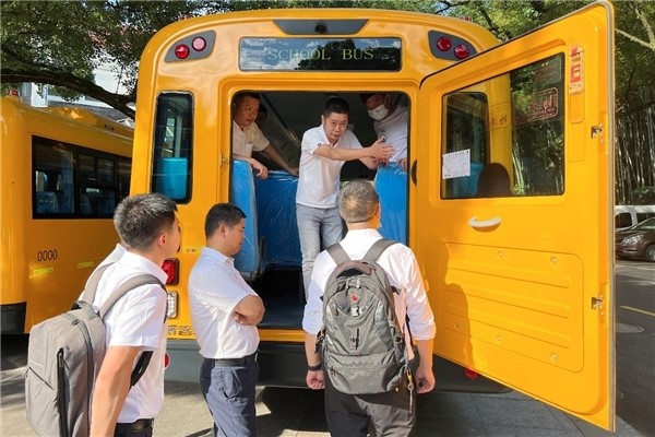 一起向未來(lái)丨歐輝校車筑夢(mèng)護(hù)航,助力華東區(qū)域孩童健康出行 一起向未來(lái)丨歐輝校車筑夢(mèng)護(hù)航,助力華東區(qū)域孩童健康出行