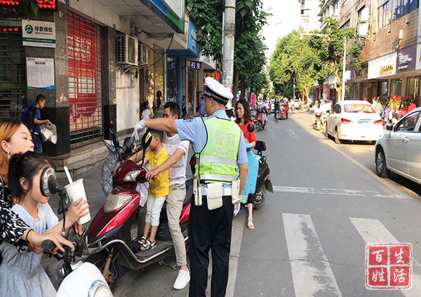 射洪公安交警大隊多措施開展校車安全專項治理行動/ 射洪公安交警大隊多措施開展校車安全專項治理行動