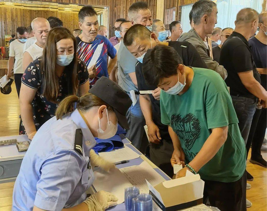 專項(xiàng)治理 | 嚴(yán)把校車安全關(guān)，突擊尿檢防毒駕