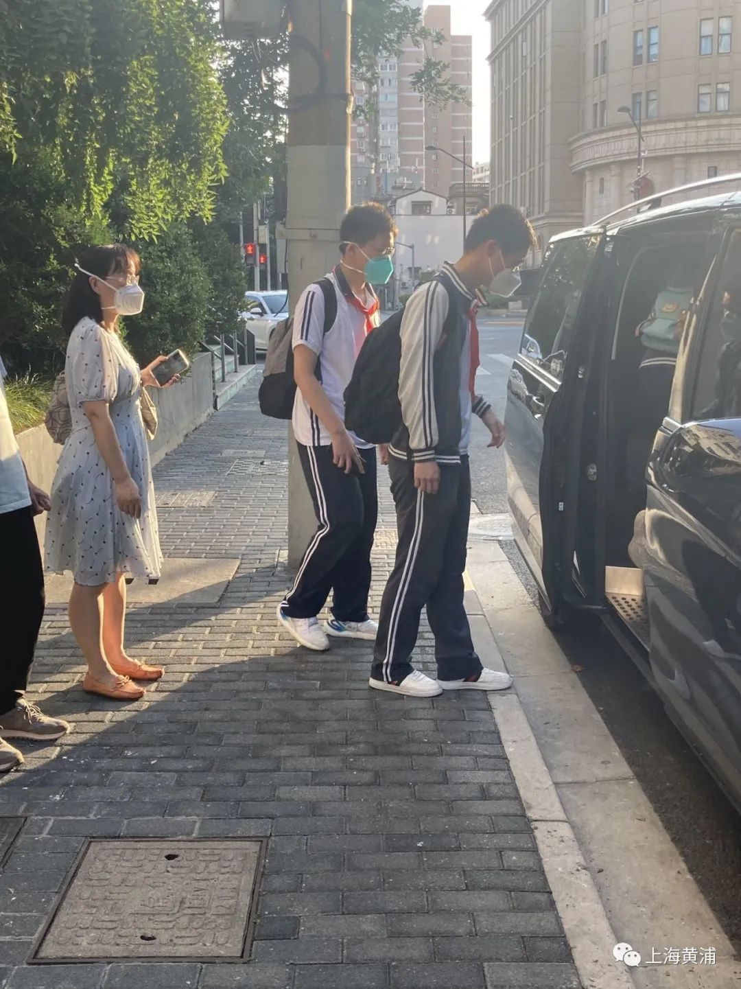 校車點對點:“上學(xué)路上有我們守護!” 校車點對點:“上學(xué)路上有我們守護!”