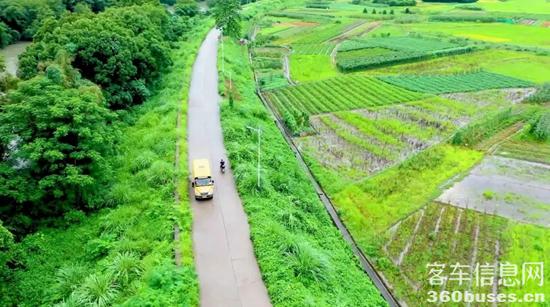 在連州,宇通校車守護5600多個孩子的上學路 1.jpg