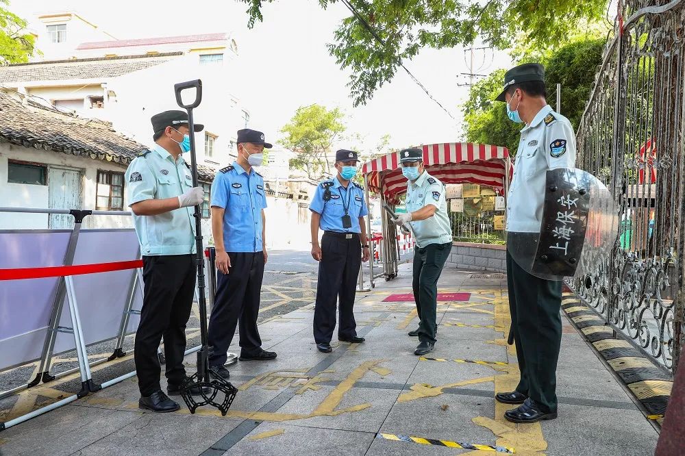 周邊道路“微改造”、校車校舍“做體檢”,松江警方全面護(hù)航“開學(xué)季” 周邊道路“微改造”、校車校舍“做體檢”,松江警方全面護(hù)航“開學(xué)季”