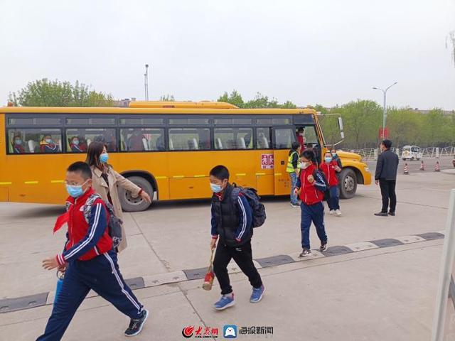 濰坊濱海一中:規(guī)范校車安全管理,保障學(xué)生健康安全 濰坊濱海一中:規(guī)范校車安全管理,保障學(xué)生健康安全