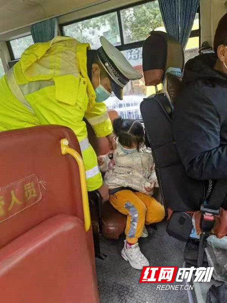 桂陽交警擰緊“安全閥” 筑牢校車安全防線 圖片