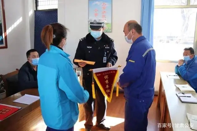 校車安全教育會暨寒假期間校車封存工作/ 校車安全教育會暨寒假期間校車封存工作