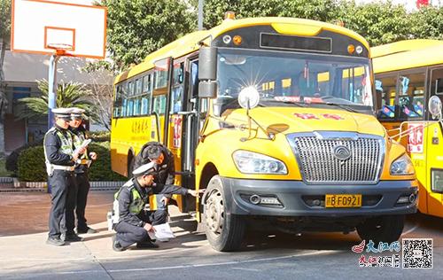 新學(xué)期要開始了,贛州交警正在全力準備 新學(xué)期要開始了,贛州交警正在全力準備