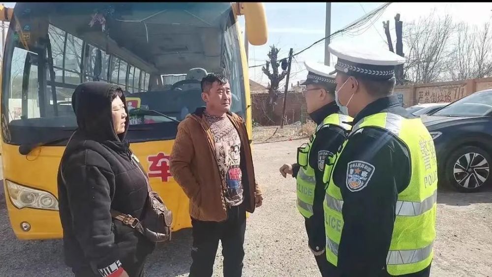 為學(xué)生出行加把“安全鎖”!鐵嶺縣為80余輛校車“體檢” 為學(xué)生出行加把“安全鎖”!鐵嶺縣為80余輛校車“體檢”