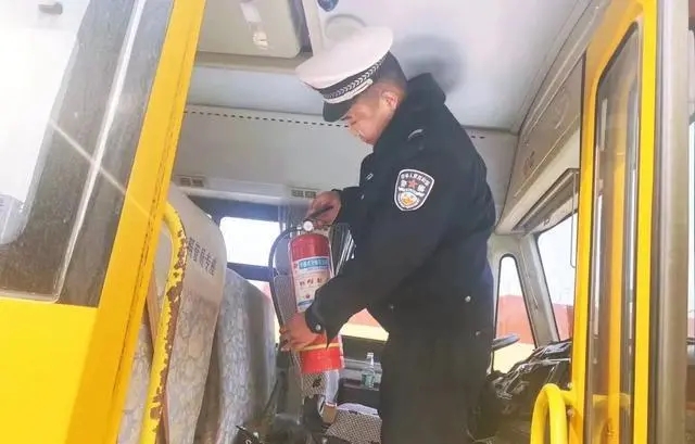 看孩子們多開心,這才是春天該有的樣子|春季守護(hù)行動(dòng) 看孩子們多開心,這才是春天該有的樣子|春季守護(hù)行動(dòng)