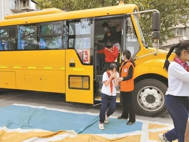 廣州市校車安全管理規定/ 廣州市校車安全管理規定