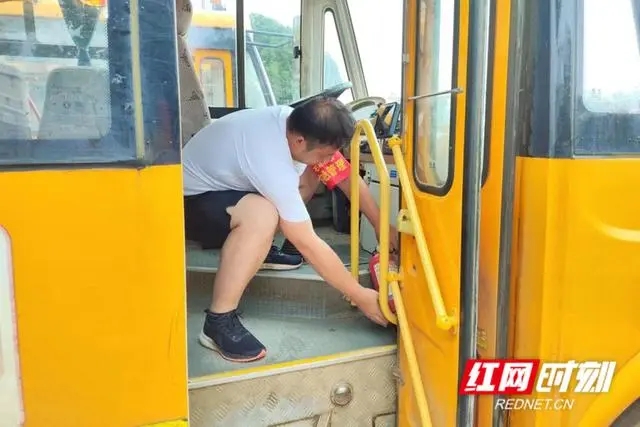 東安縣石期市鎮:排查消除校車安全隱患 確保師生出行安全 東安縣石期市鎮:排查消除校車安全隱患 確保師生出行安全