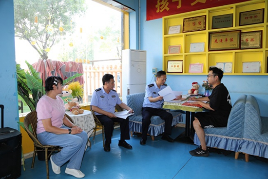 羅山交警大隊深入幼兒園開展安全大檢查/ 羅山交警大隊深入幼兒園開展安全大檢查