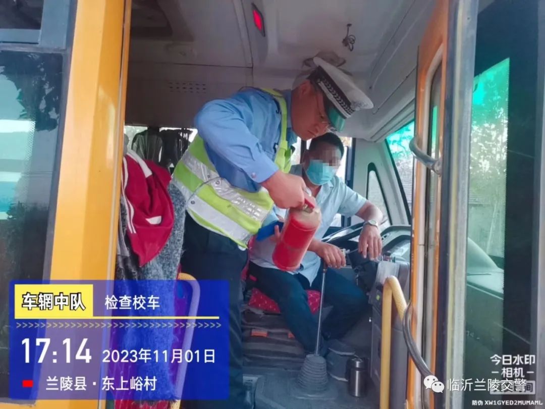 關注校車安全,呵護祖國“花朵” 圖片