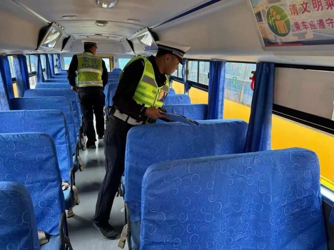 【開學季】開展校車安全“大檢查” 為學生出行擰緊“安全閥” 圖片