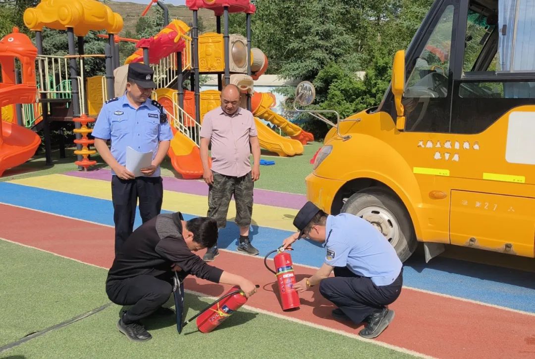 扎實開展校車安全專項檢查 筑牢幼兒交通安全防線 扎實開展校車安全專項檢查 筑牢幼兒交通安全防線