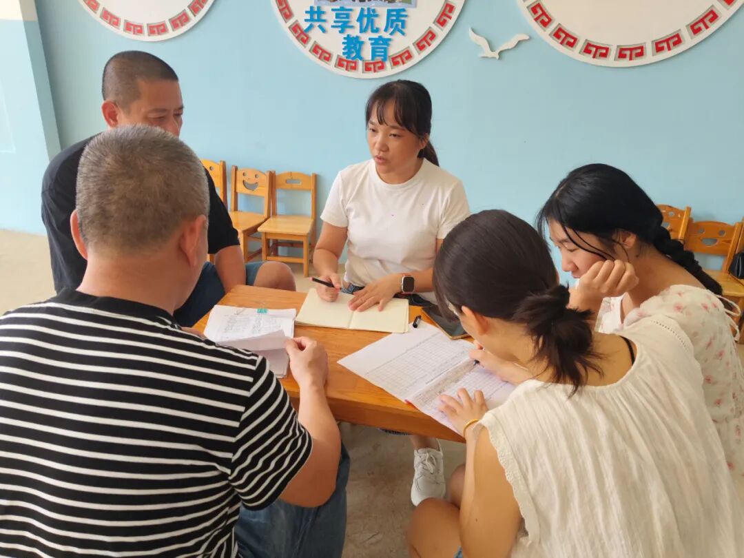 【校車安全】安全乘校車 平安伴我行——榜頭鎮藍天幼兒園校車安全應急演練 【校車安全】安全乘校車 平安伴我行——榜頭鎮藍天幼兒園校車安全應急演練
