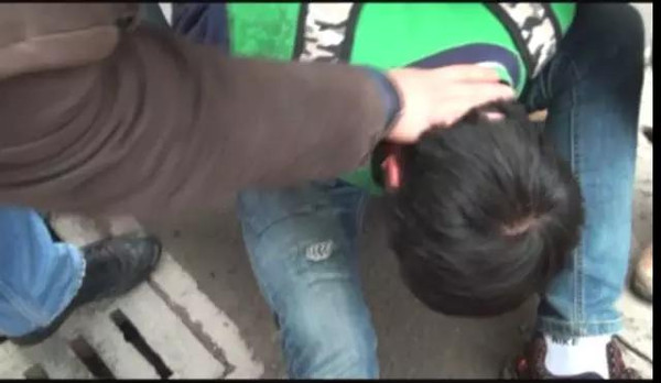 校車點離家近就不送了？8歲童沒出小區就被綁架