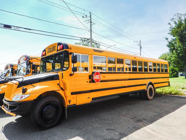 淺談整治校車,加強校園周邊安全管理 淺談整治校車,加強校園周邊安全管理