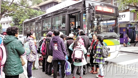 四川省內(nèi)江市出臺(tái)校車服務(wù)方案，規(guī)范校車服務(wù)