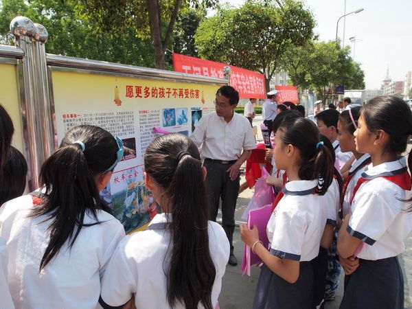 湖南洪江區開展幼兒園校車安全教育活動