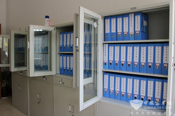 德耀集團的校車“生意經”：怎一個“安全”了得