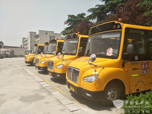 德耀集團的校車“生意經”：怎一個“安全”了得