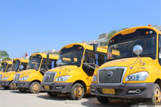 宇通客車普及校車安全問題 為全行業樹立典范 宇通客車普及校車安全問題 為全行業樹立典范