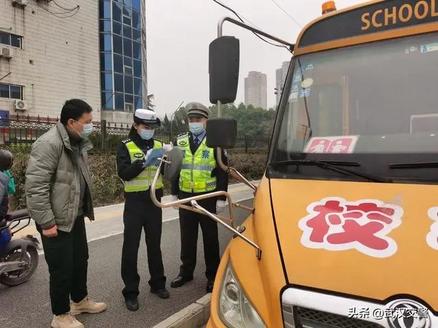 入企業,進學校 武漢交警多維度開展校車大治理 入企業,進學校 武漢交警多維度開展校車大治理