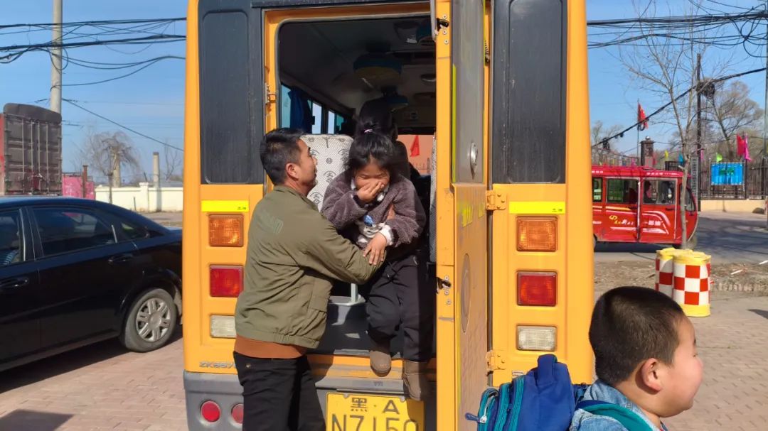 【順邁安全】校車安全應急演練 筑牢學生出行防線 圖片