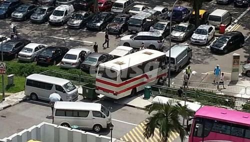 新加坡幼兒園校車失控連撞三車 九名兒童脫險