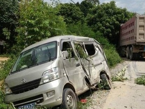 盤點:2013上半年發生的校車事故 點擊這里看大圖