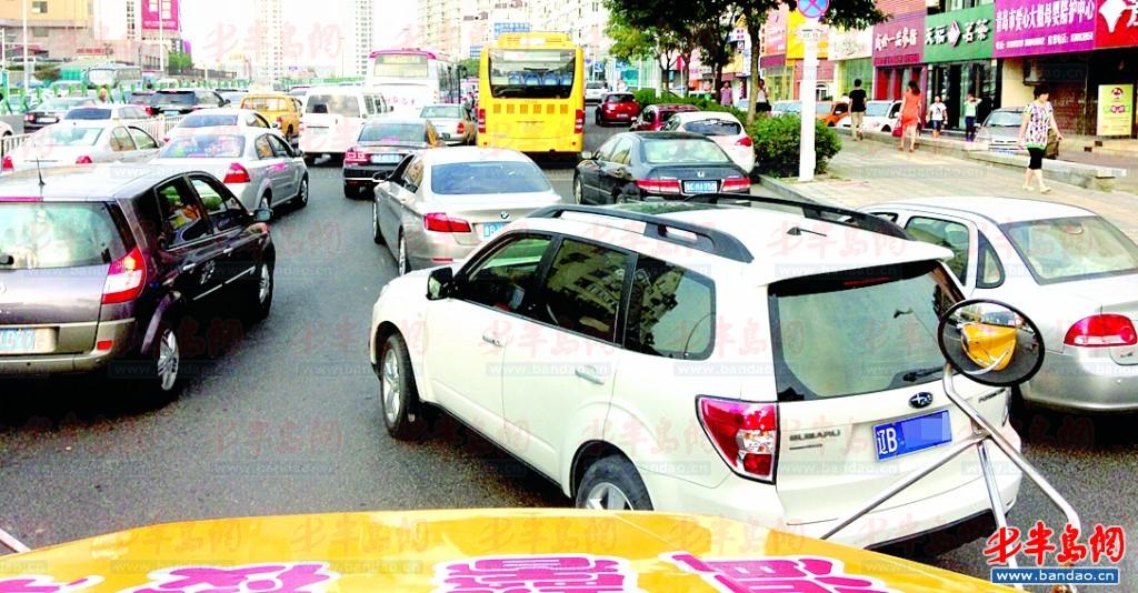 無車日跟隨校車體驗 拍到16輛車搶道