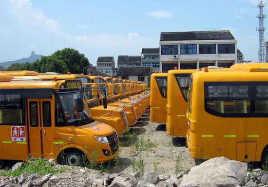 教育部:浙江52輛校車擱置事件嫌疑人被實施強制措施/ 教育部:浙江52輛校車擱置事件嫌疑人被實施強制措施