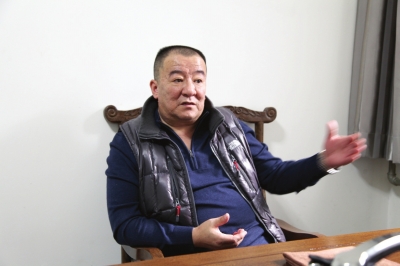 用責任扛起校車發展大旗-致敬校車司機/ 用責任扛起校車發展大旗-致敬校車司機