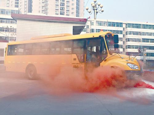 “袋鼠行動”全力護航校車安全——山西童華陽光校車公司舉辦“校車安全大講堂” “袋鼠行動”全力護航校車安全——山西童華陽光校車公司舉辦“校車安全大講堂”