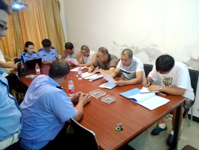 新學(xué)期開始,校車司機(jī)安全培訓(xùn)不可少 webwxgetmsgimg_副本.jpg