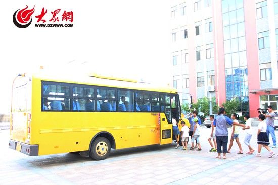 日照山海天幼兒園校車(chē)安全消防演練/ 日照山海天幼兒園校車(chē)安全消防演練