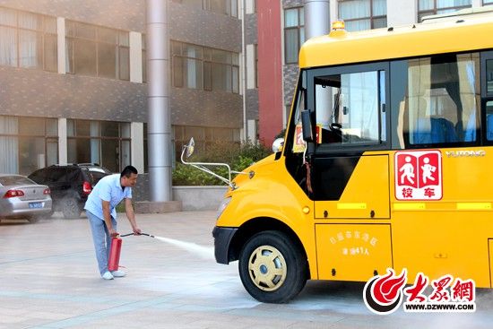 日照山海天幼兒園校車(chē)安全消防演練/ 日照山海天幼兒園校車(chē)安全消防演練