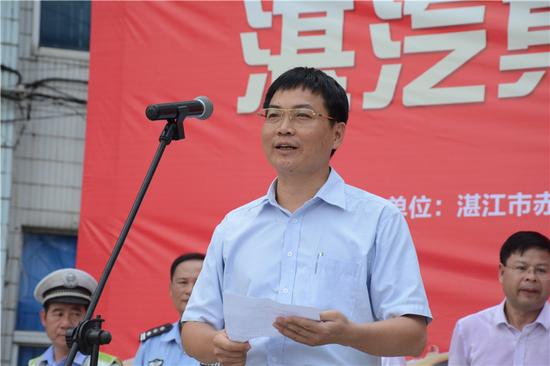 廣東湛江首批15輛智能校車9月1日將投用