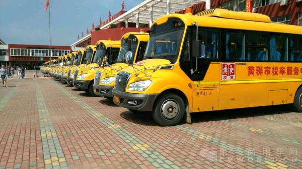 “袋鼠行動”在繼續 宇通校車安全大講堂走進黃驊 1.jpg