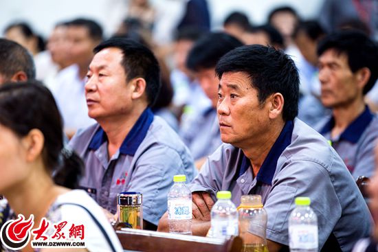 保障校車安全!莒縣舉行校車安全知識培訓演練 保障校車安全!莒縣舉行校車安全知識培訓演練