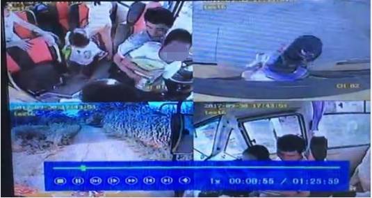 4歲男孩被校車撞上不幸身亡!出事時司機懷里竟抱著一個人……行車記錄儀還原現場! 4歲男孩被校車撞上不幸身亡!出事時司機懷里竟抱著一個人……行車記錄儀還原現場!