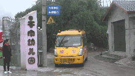 在農(nóng)村,校車已不僅僅是校車 在農(nóng)村,校車已不僅僅是校車
