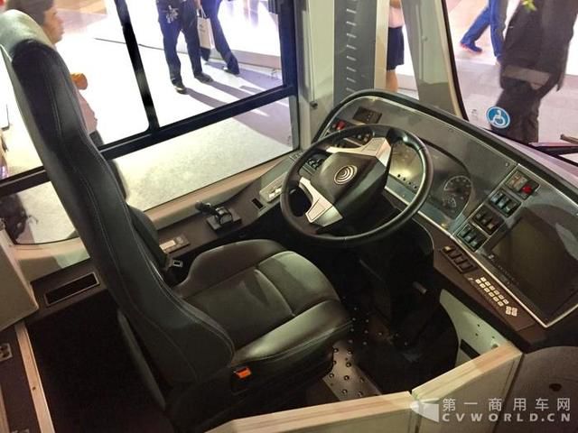 智能化與高端化產品亮相 宇通打響道路運輸第一槍 智能化與高端化產品亮相 宇通打響道路運輸第一槍